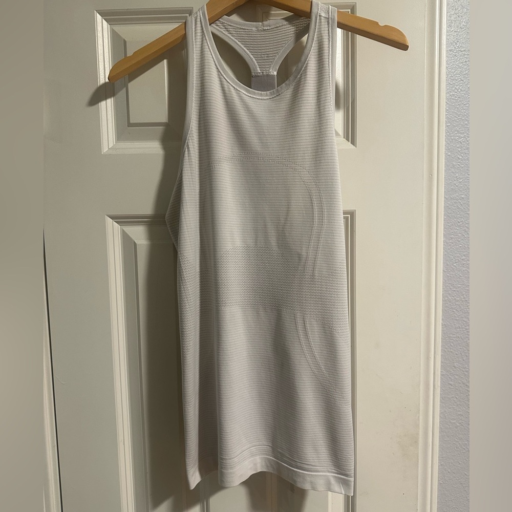Lululemon Women's White t-back swiftly Tank Top
